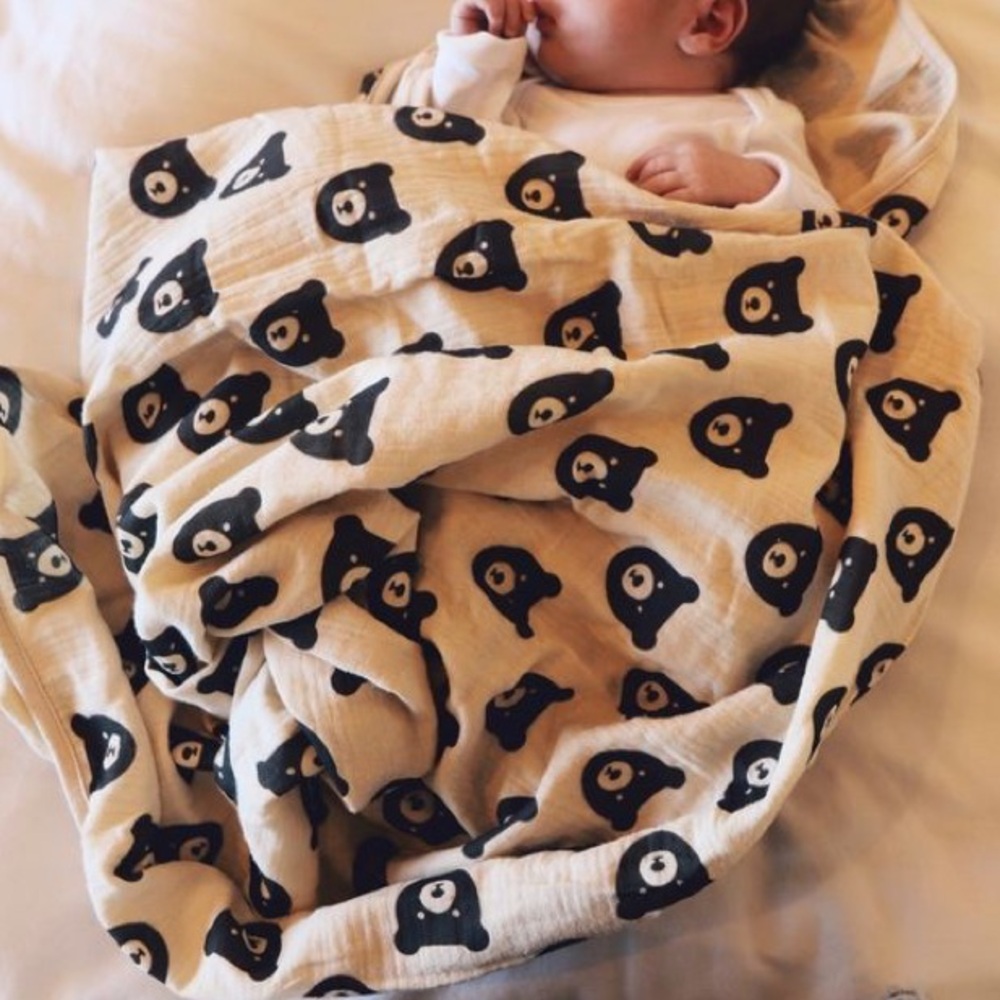 Little One Shop - Cream Bear Muslin Swaddle